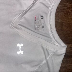 Under Armour Gray Athletic Shirt